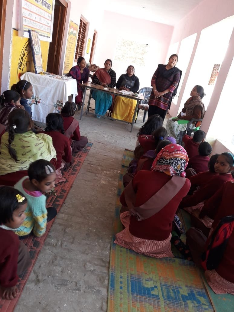 जनपद में वृहद स्तर पर चलाई जा रही है संस्कृत भाषा की कार्यशाला | New India Times