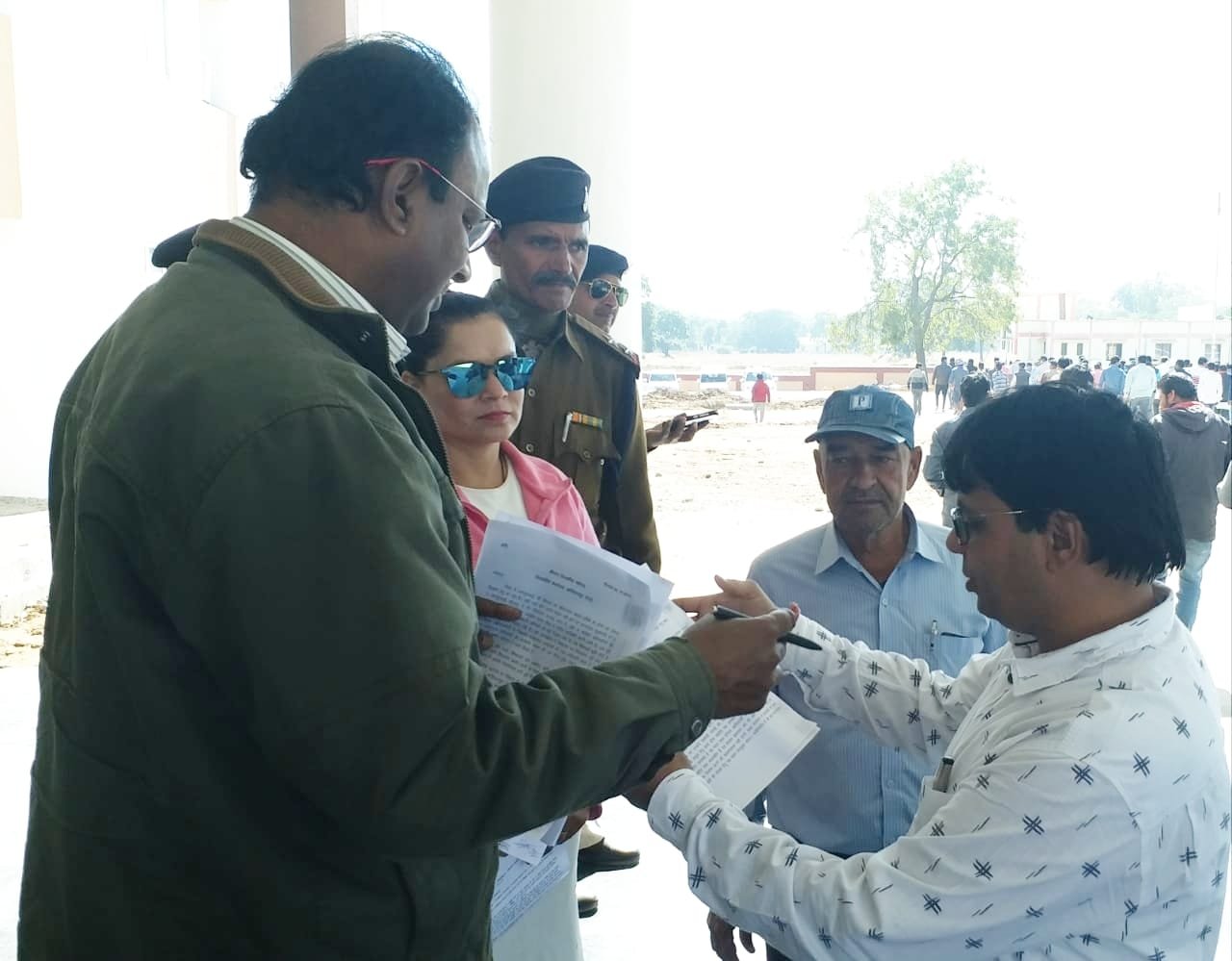 फर्जी शिकायत करने वालों के खिलाफ कार्यवाही की मांग | New India Times