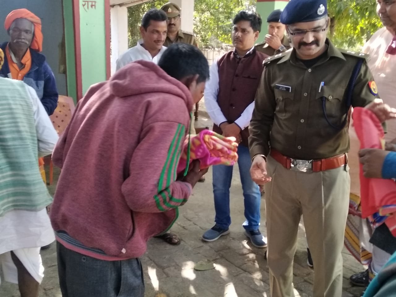 पुलिस अधीक्षक किरीट राठौड़ हाथीनाला थाना क्षेत्र के गुरुमुरा में स्थित गुरुकृपा आश्रम का किया दौरा | New India Times