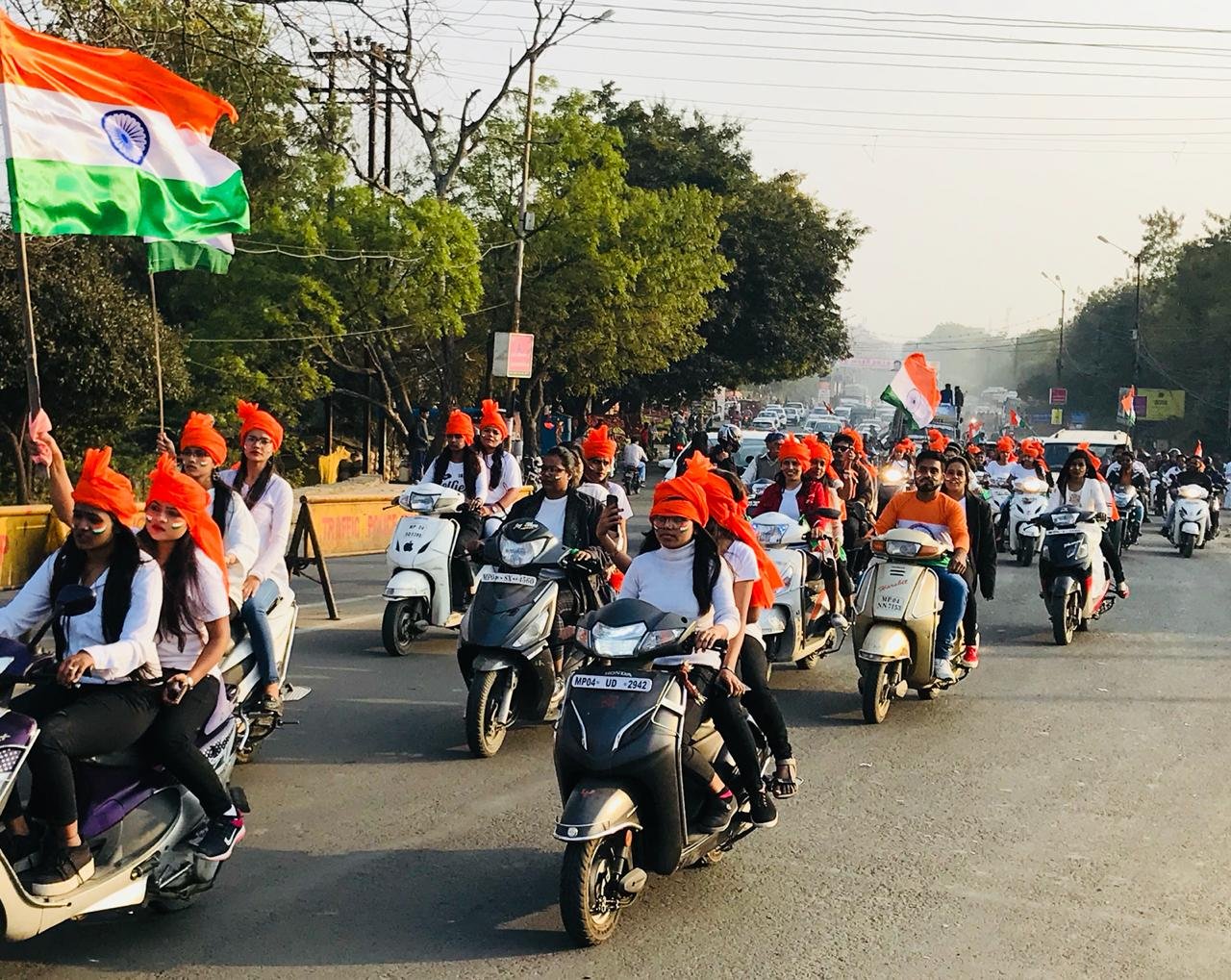 भोपाल के अधिकांश आंगनवाड़ी केंद्रों पर नहीं हुआ झंडा वंदन, कई स्कूलों में समय से पहले ही उतार लिया गया ध्वज | New India Times