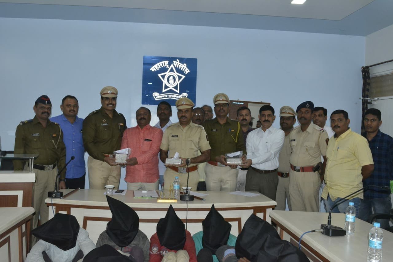 जैन मंदिर की लूट का पुलिस ने किया खुलासा, 7 आरोपी गिरफ्तार दो फ़रार, दस किलो चांदी बरामद | New India Times