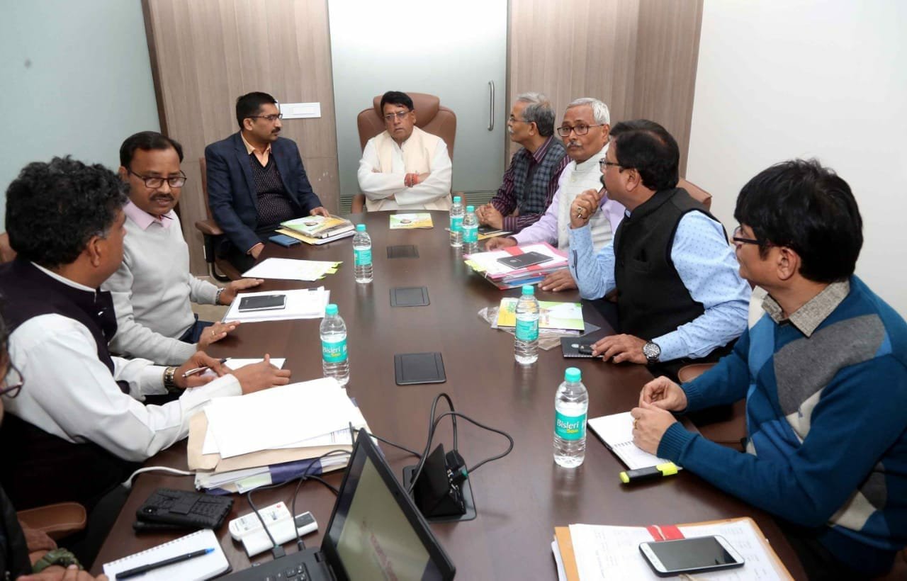 जनसंपर्क मंत्री पी.सी. शर्मा ने जनसंपर्क विभाग का कार्यभार ग्रहण कर मंत्रालय में विभागीय अधिकारियों की ली बैठक | New India Times