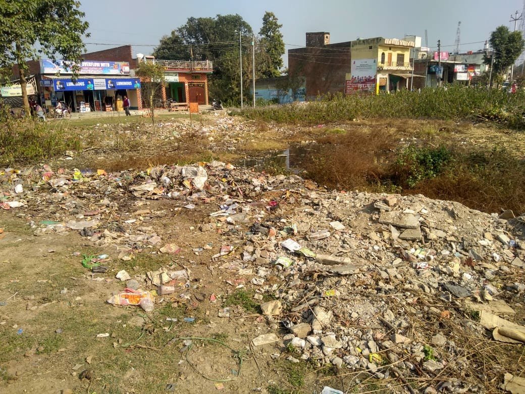 स्वच्छता मिशन को पलीता लगा रही है आदर्श नगर पंचायत मैलानी, स्वच्छता मिशन योजना आदर्श नगर पंचायत मैलानी में हुआ फेल, गंदगी का ढेर ही बना इलाके की पहचान | New India Times