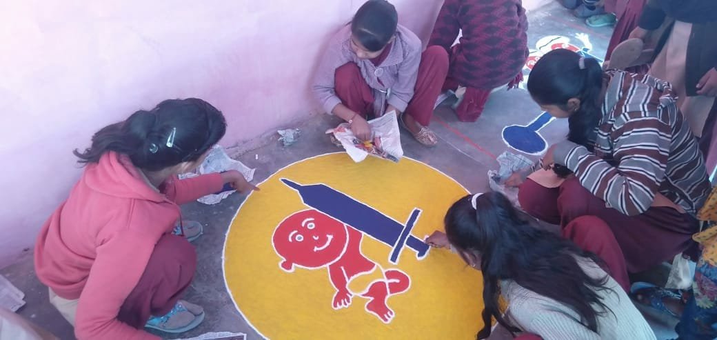 मेघनगर में रूबेला अभियान के तहत बालक-बालिकाओें ने सजाई सुन्दर कलाकृतियां, पत्रकारों जन प्रतिनिधियों अधिकारियों ने किया बच्चों का उत्साहवर्धन | New India Times