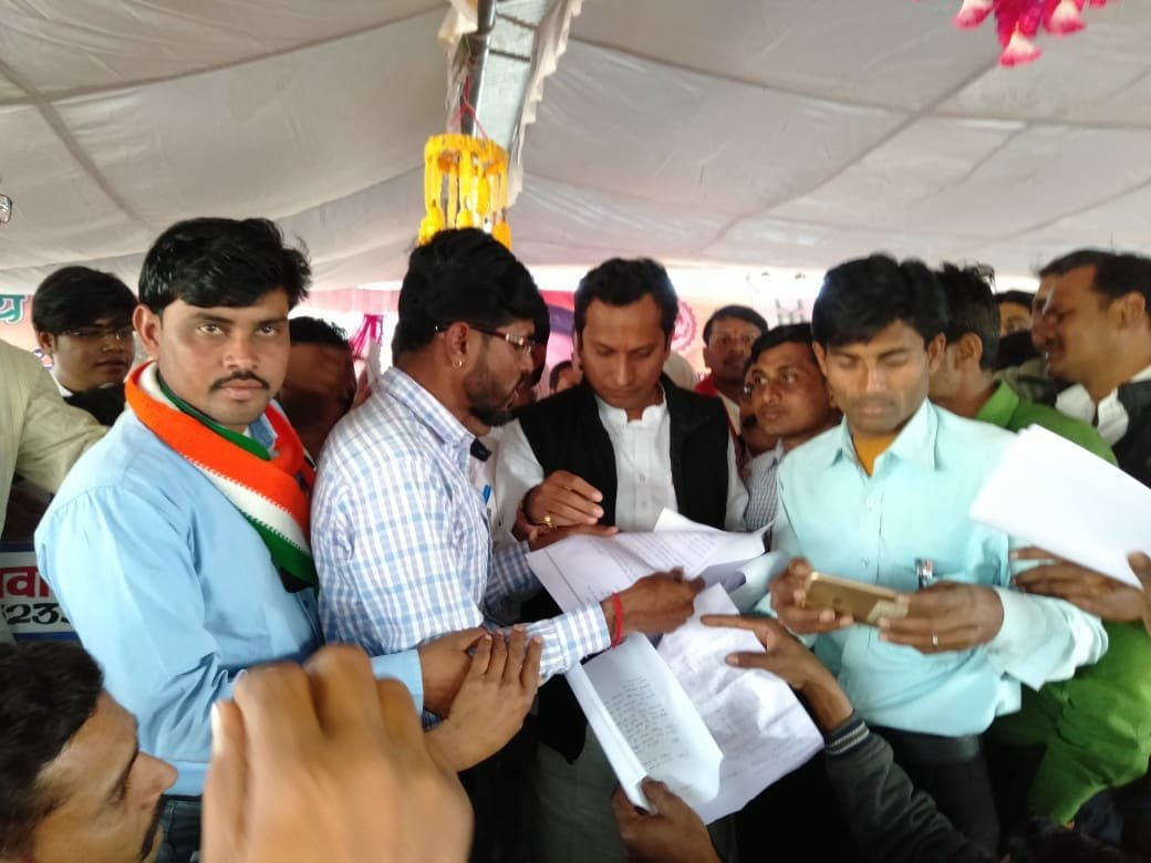 सेवा बहाली का वचन निभाने की मांग को लेकर केबिनेट मंत्री एवं नर्मदा घाटी विकास मंत्री को सौंपा गया मांगपत्र 2 सेवा बहाली का वचन निभाने की मांग को लेकर केबिनेट मंत्री एवं नर्मदा घाटी विकास मंत्री को सौंपा गया मांगपत्र | New India Times