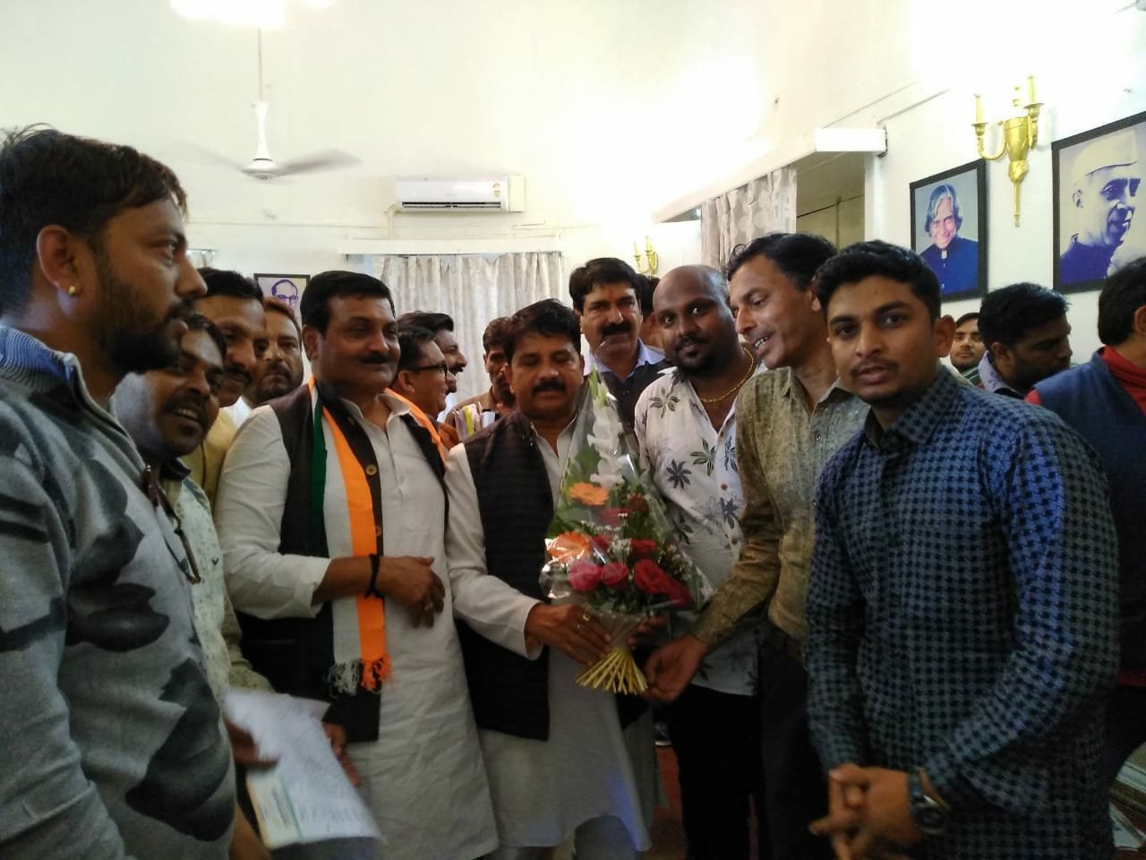 मप्र बाह्य स्त्रोत विद्युत कर्मचारी कल्याण संघ के एक प्रतिनिधि मंडल ने गृहमंत्री से मिल कर समस्याओं से कराया अवगत 2 मप्र बाह्य स्त्रोत विद्युत कर्मचारी कल्याण संघ के एक प्रतिनिधि मंडल ने गृहमंत्री से मिल कर समस्याओं से कराया अवगत | New India Times