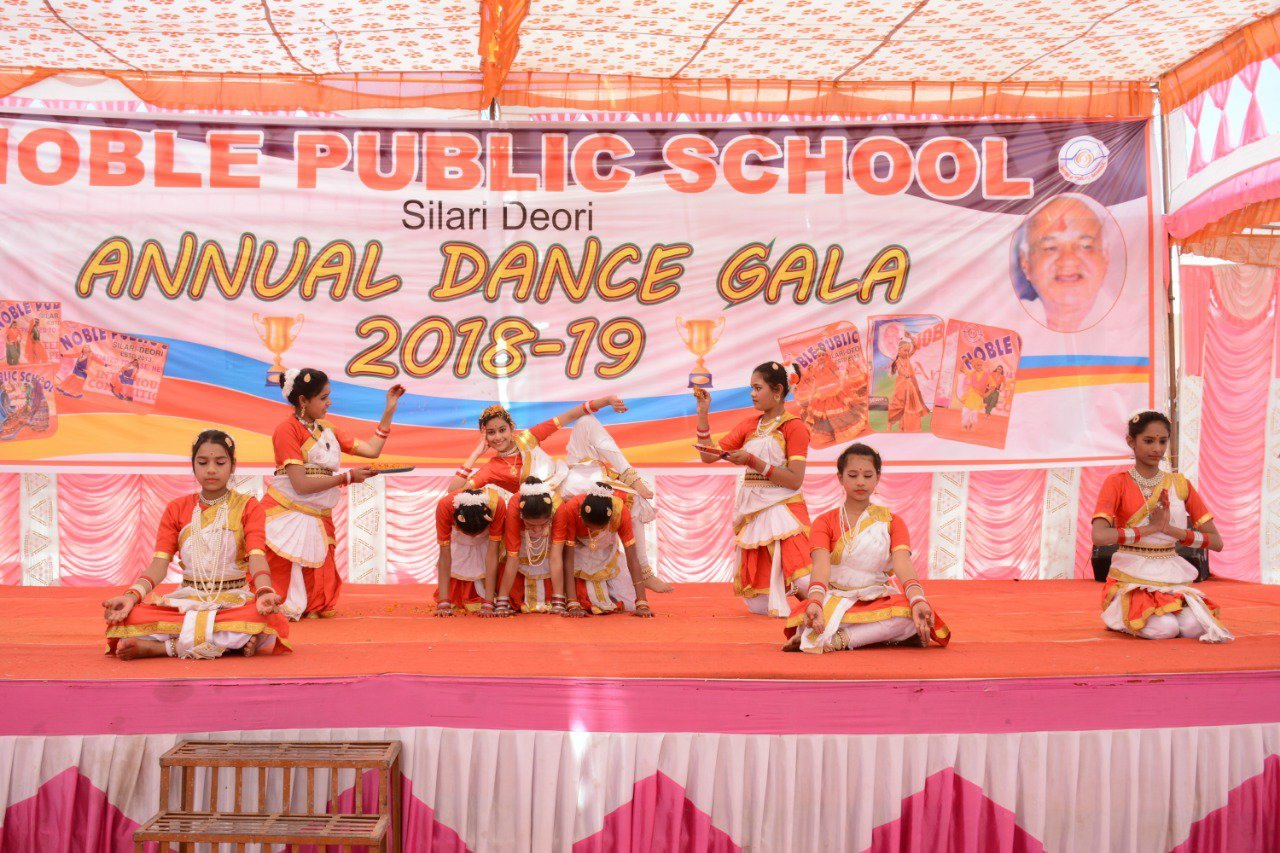 नोबल विद्यालय में मनमोहक नृत्यों ने बंधा समा | New India Times