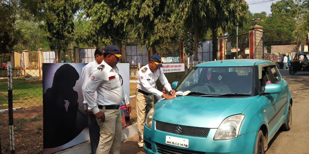 सड़क सुरक्षा सप्ताह के तीसरे दिन 35 पुलिस कर्मियों के कटे चालान | New India Times