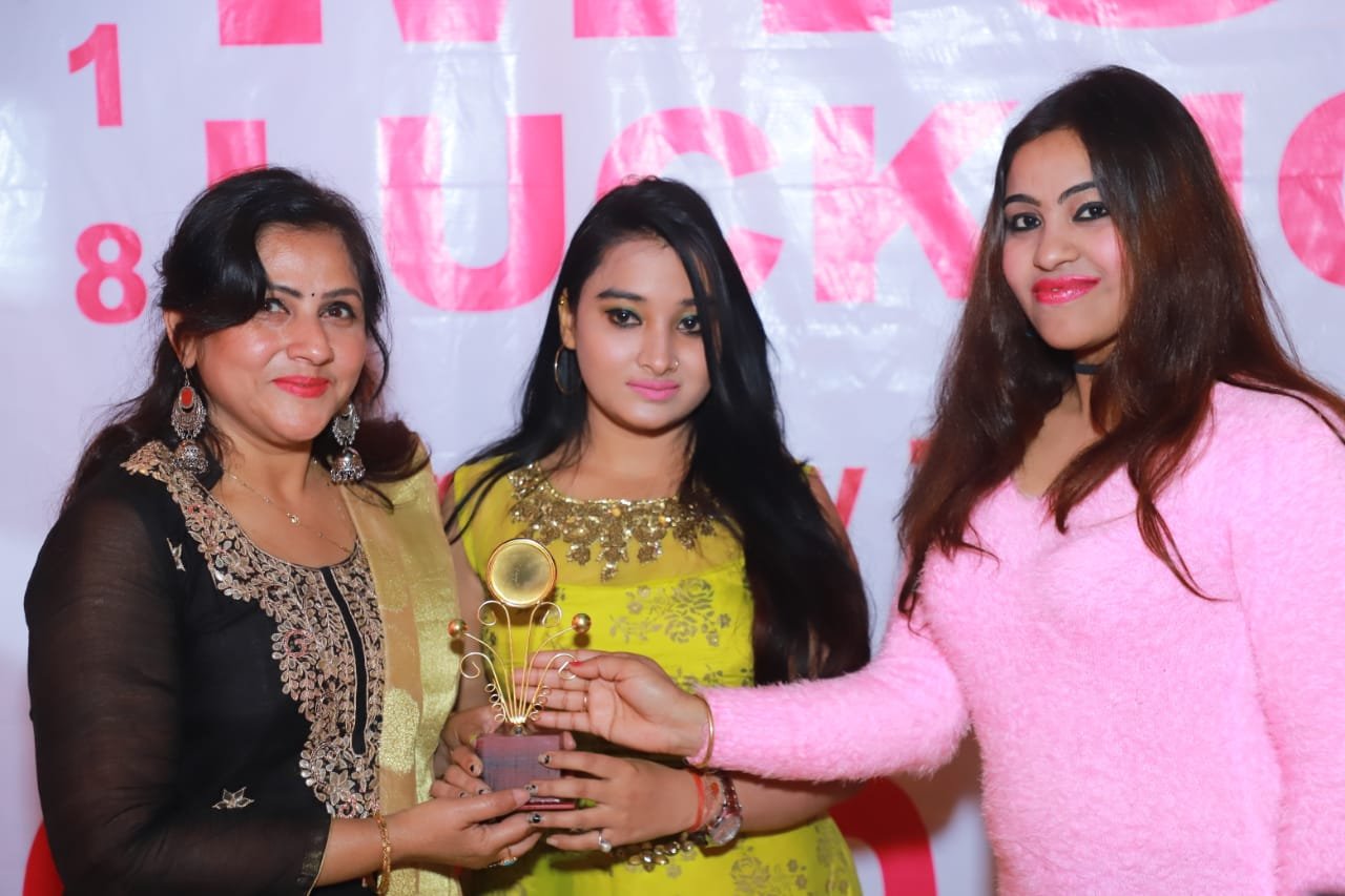 प्रेरना कंचन बनी मिस लखनऊ क्वीन कई विभूतियां हुईं सम्मानित | New India Times