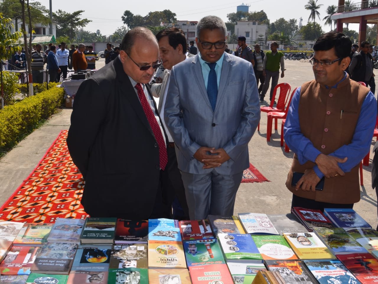 रेल मुख्यालय में हुआ पुस्तक मेला का आयोजन, पुस्तकें हैं हमारी सच्ची मित्र: एल.सी. त्रिवेदी | New India Times