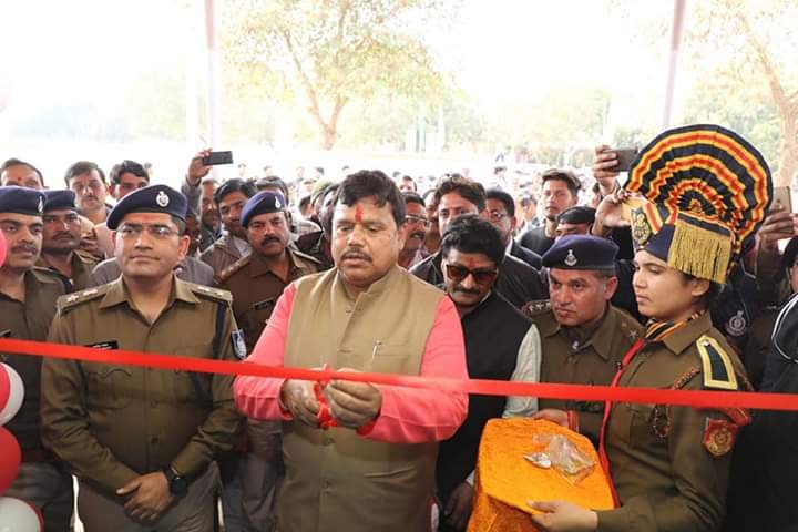 मंत्री प्रद्युम्न सिंह तोमर ने पुलिस लाइन में आधुनिक जिम का किया शुभारंभ | New India Times