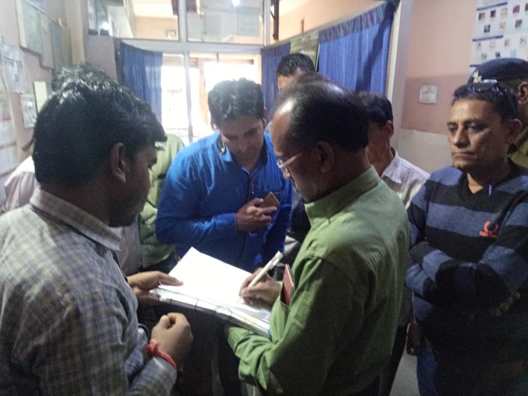 थांदला स्वास्थ्य विभाग की छापेमार कार्यवाही से फर्जी झोलाछाप डॉक्टर अपने क्लीनिक बंद कर भागे | New India Times