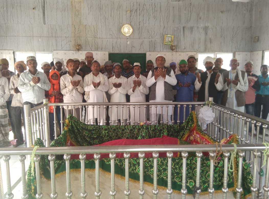 मुस्लिमों ने दी शहीदों को श्रद्धांजलि, आतंकवाद के खात्मे के लिए हुई दुआ | New India Times