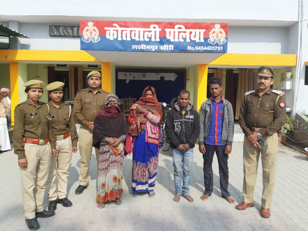 पलिया कोतवाली में देवर को बचाने के लिए भाभी ने किया बलात्कार का फर्जी मुकदमा लिखाने का प्रयास 2 पलिया कोतवाली में देवर को बचाने के लिए भाभी ने किया बलात्कार का फर्जी मुकदमा लिखाने का प्रयास | New India Times