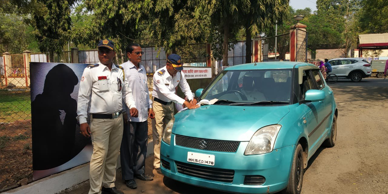 सड़क सुरक्षा सप्ताह के तीसरे दिन 35 पुलिस कर्मियों के कटे चालान | New India Times