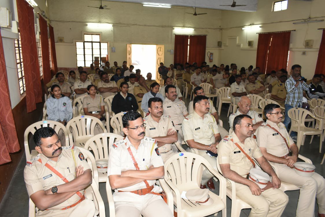 महत्वपूर्ण नेताओं के दौरे के समय भीड़ तंत्र पर पैनी नजर और चुस्त सुरक्षा व्यवस्था रखे:- संदीप गावीत | New India Times