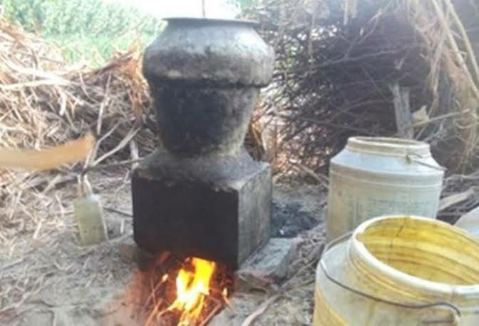 कच्ची शराब के खिलाफ चले ताबड़तोड़ कार्रवाई से शराब माफियाअों में मची खलबली | New India Times