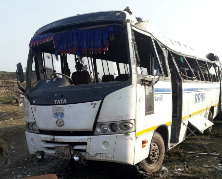 जगह-जगह हो रही दुर्घटनाओं से खून से लाल हो रही हैं लखीमपुर जिला की सड़कें फिर भी नहीं थम रहा तेज रफ्तार का कहर, रिश्वतखोरों व दलालों पर प्रशासन नहीं लगा पा रहा है लगाम | New India Times