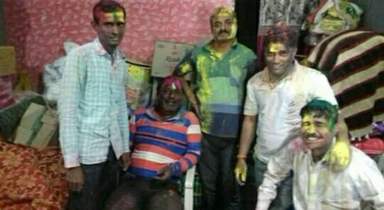 खूब उड़ा रंग गुलाल अबीर, रही धुलेटी की धूम, एक दूसरे को सूखे रंग लगा कर होली की दी बधाइयां 3 खूब उड़ा रंग गुलाल अबीर, रही धुलेटी की धूम, एक दूसरे को सूखे रंग लगा कर होली की दी बधाइयां | New India Times