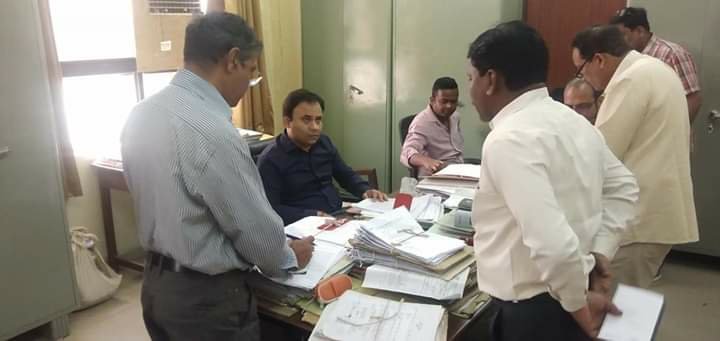 ग्वालियर कलेक्टर ने किया माइनिंग कार्यालय का आकस्मिक निरीक्षण | New India Times