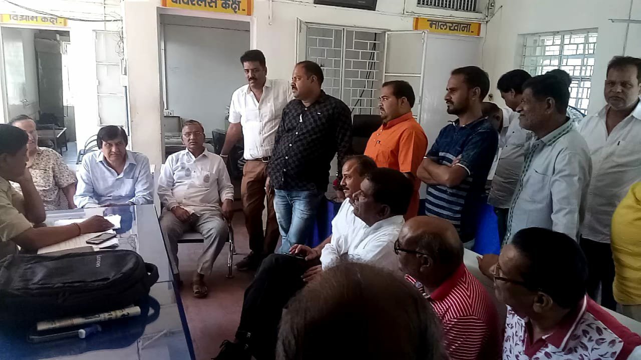 चोरों ने धार्मिक स्थलों को फिर बनाया निशाना, चोर मस्जिदों व मंदिर में दे रहे हैं चोरी की वारदात को अंजाम | New India Times