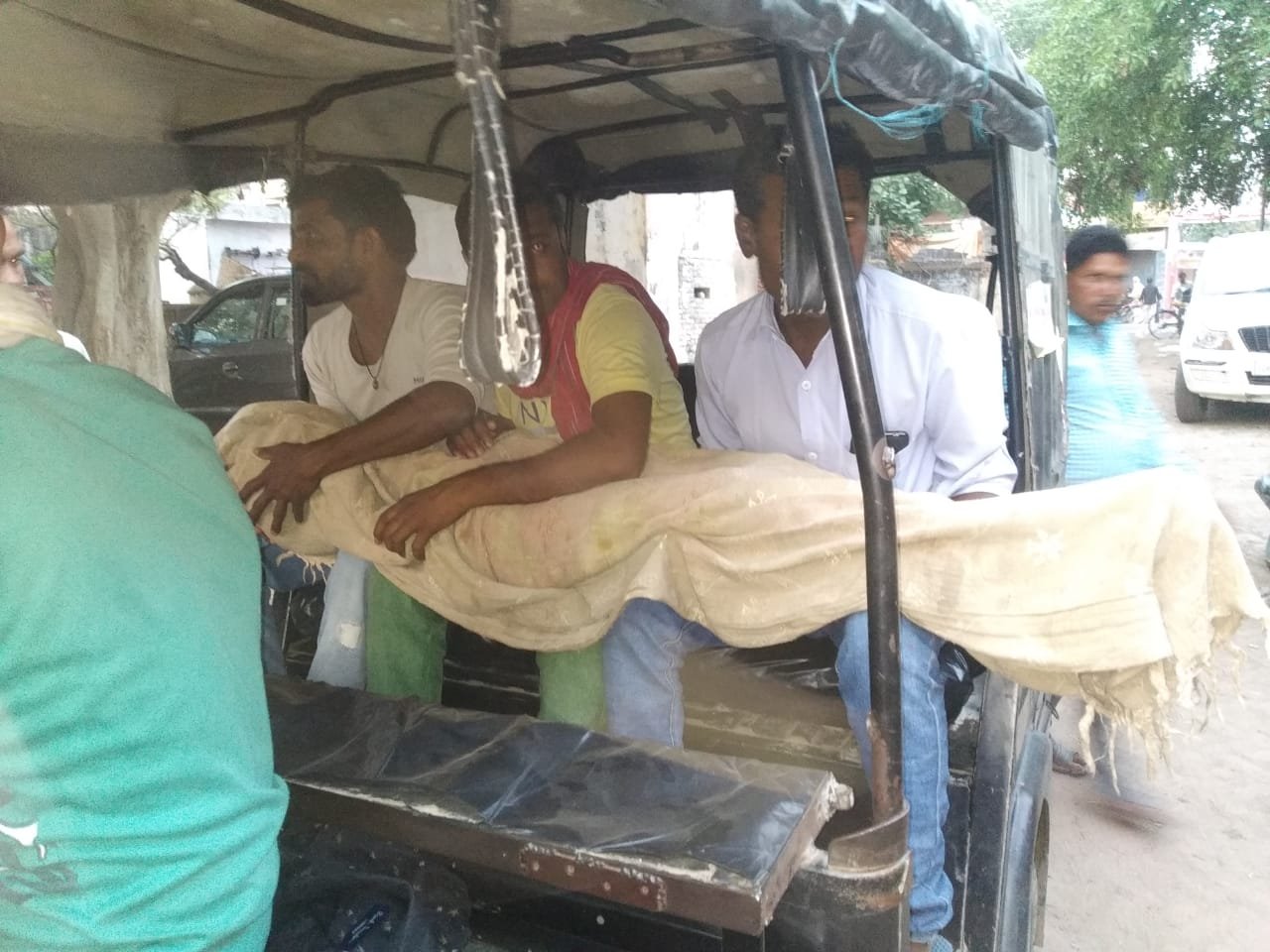 सड़क हादसे में बुजुर्ग महिला की मौत | New India Times