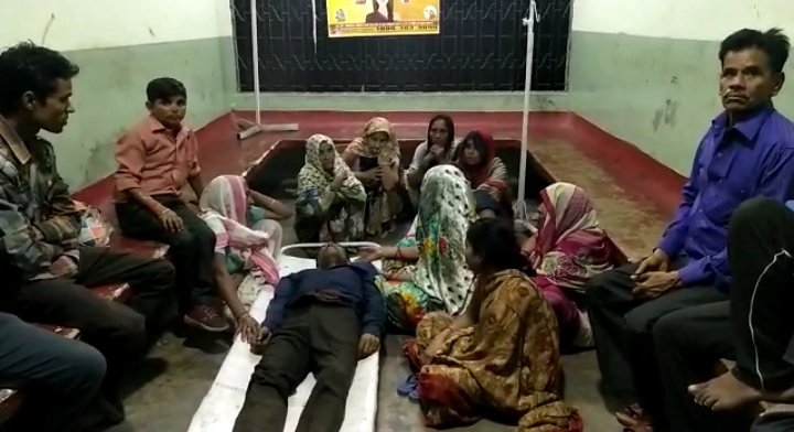 गन्ना भरी ट्रैक्टर ट्रॉली पलटने से हुई चालक की मौत | New India Times