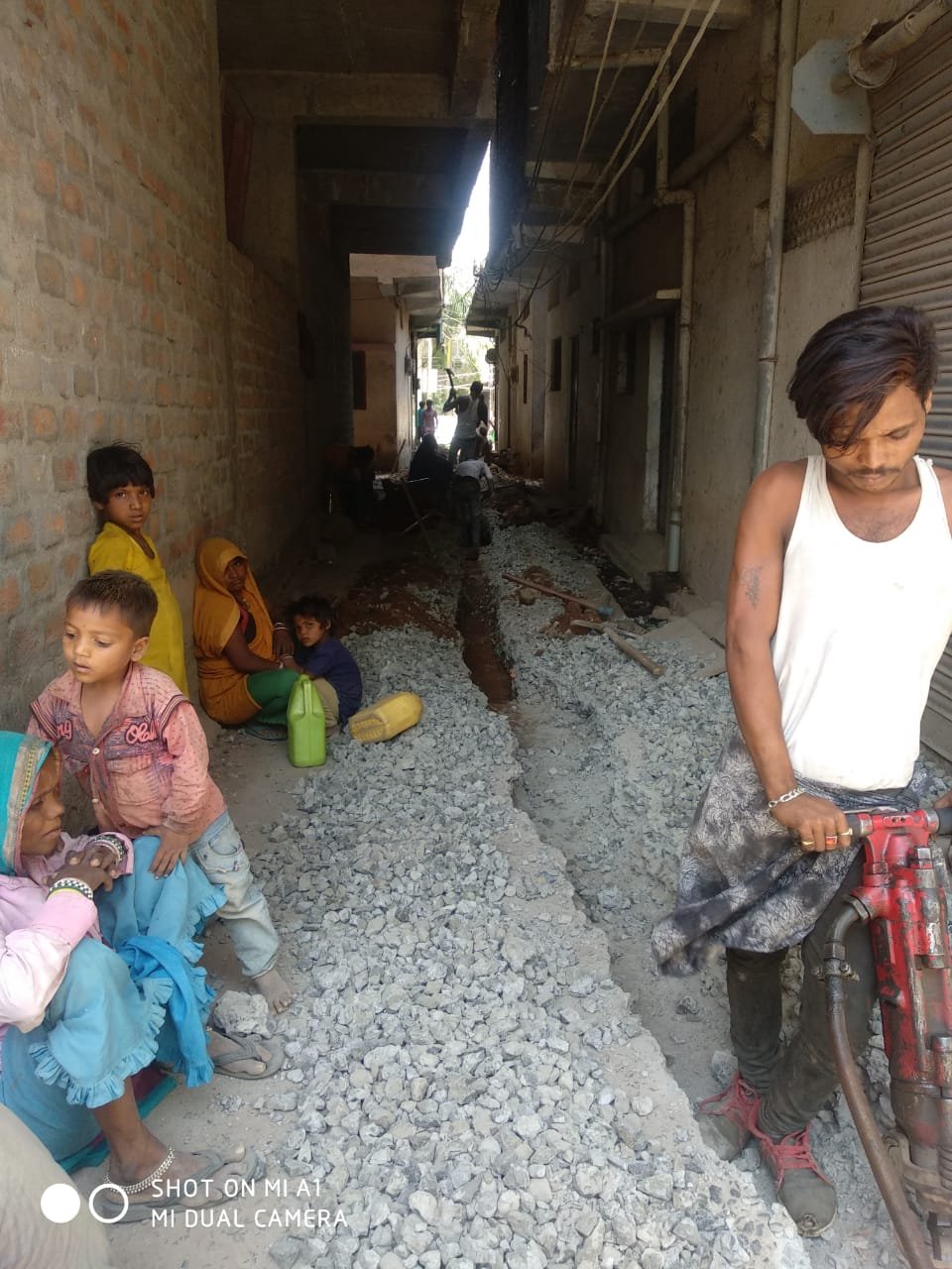 भोपाल के वार्ड 41 में मची पानी की त्राहि, पार्षद समीना रेहान सिद्दीकी ने तत्काल डलवाई बूस्टर लाइन | New India Times