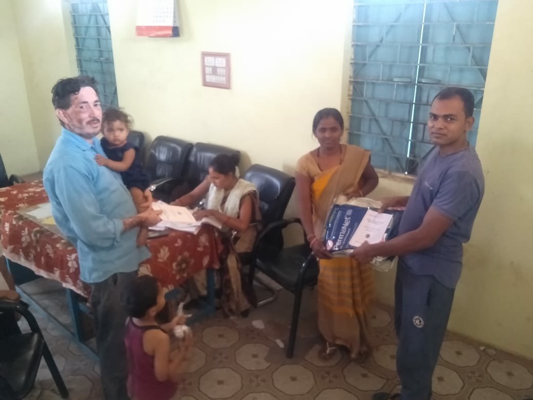 मलेरिया की रोकथाम के लिये आम्बुआ में बांटी गई मच्छरदानी | New India Times