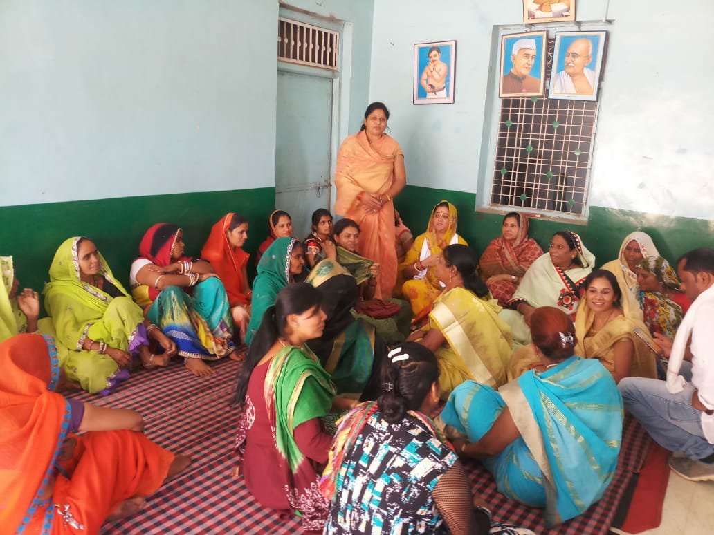 झाबुआ जिले में कांग्रेस कमेटी की महिला टीम हुई सक्रिय, जगह जगह हो रही हैं बैठकें | New India Times
