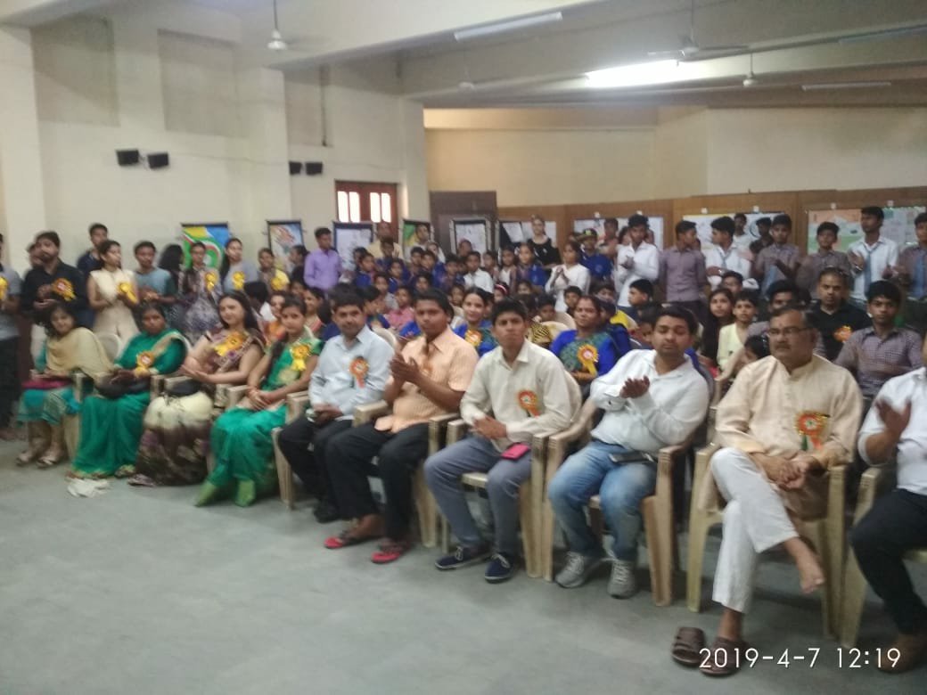 "जागरूकता देश की है पहचान, 100% प्रतिशत हो मतदान": मथुरा में ब्रज यातायात एवं पर्यावरण जनजागरूकता समिति उत्तर प्रदेश द्वारा चित्रकला प्रतियोगिता व चित्रकला प्रदर्शनी का हुआ आयोजन | New India Times