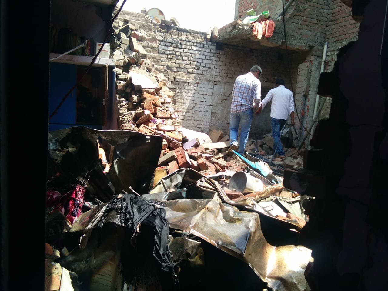 लखनऊ के मोहनलालगंज इलाके में जबरदस्त विस्फोट, आधा दर्जन से अधिक लोग घायल | New India Times