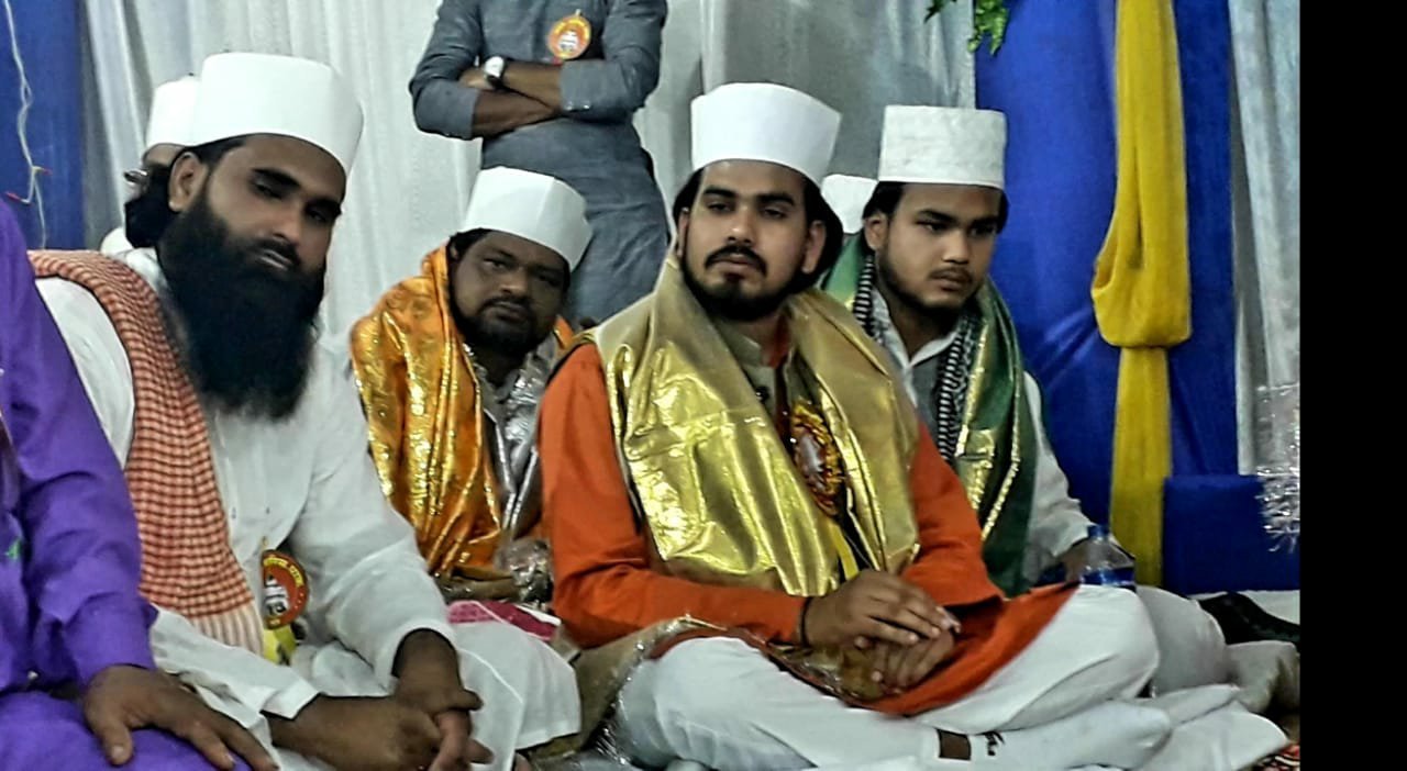 शानों शौक़त से मनाया गया जश्ने वारिस, शायरों ने पढ़े कलाम, कव्वालों ने बांधा समां | New India Times