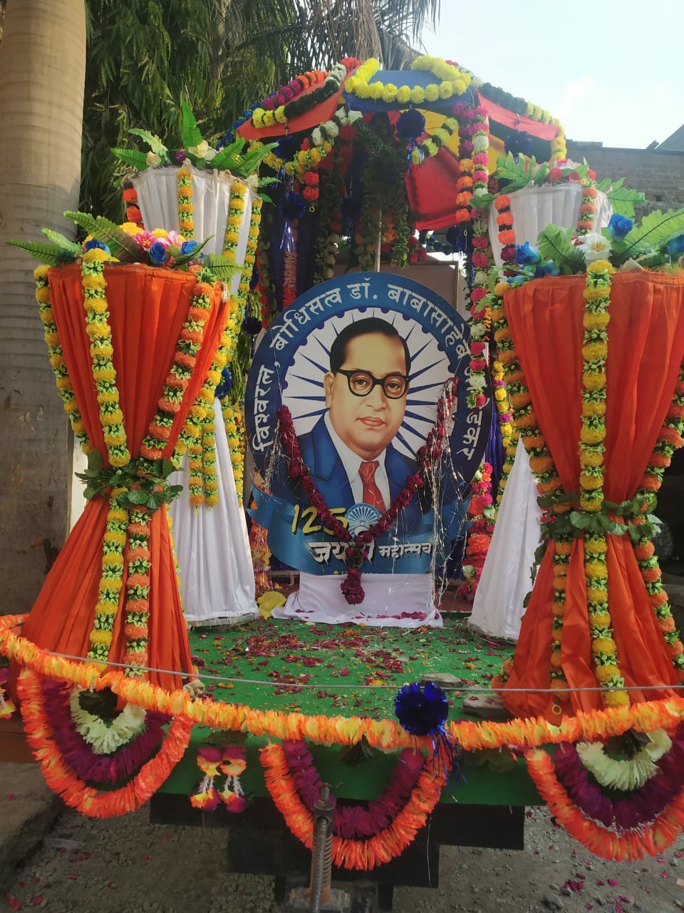 भारत रत्न डॉ बाबा साहब भीमराव अम्बेडकर की जयंती पर लुंबीनी विहार से निकाली गयी शोभायात्रा | New India Times