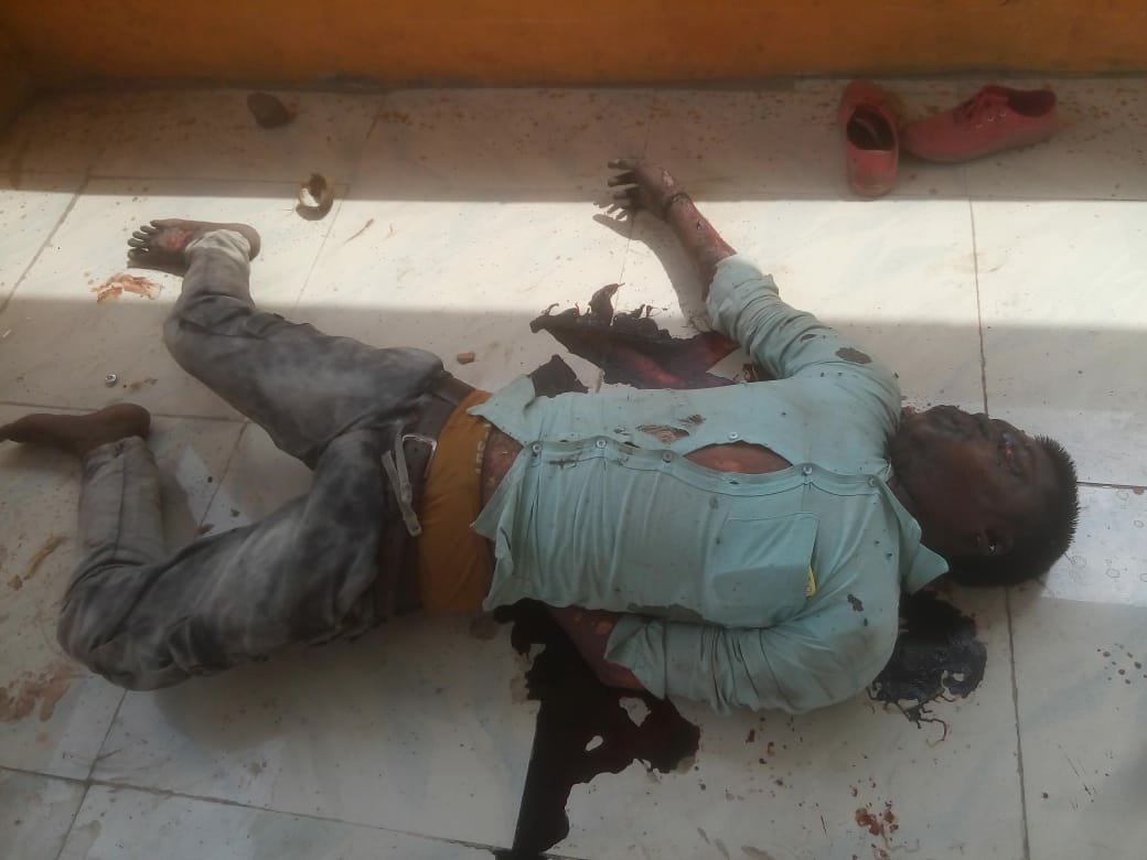 मेघनगर के मुकेश चाय वाले की लाश सामुदायिक भवन टूटी माता पर मिलने से फैली सनसनी | New India Times