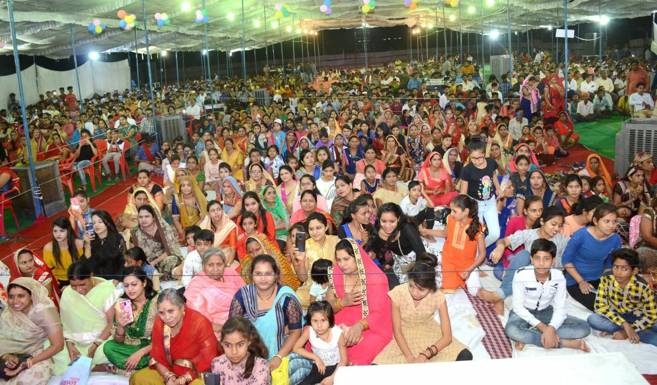 बाबा भोलेनाथ के भक्त की शानदार प्रस्तुति से झूम उठे श्रद्धालु, तालियों की गड़गड़ाहट से गुंजा पंडाल | New India Times