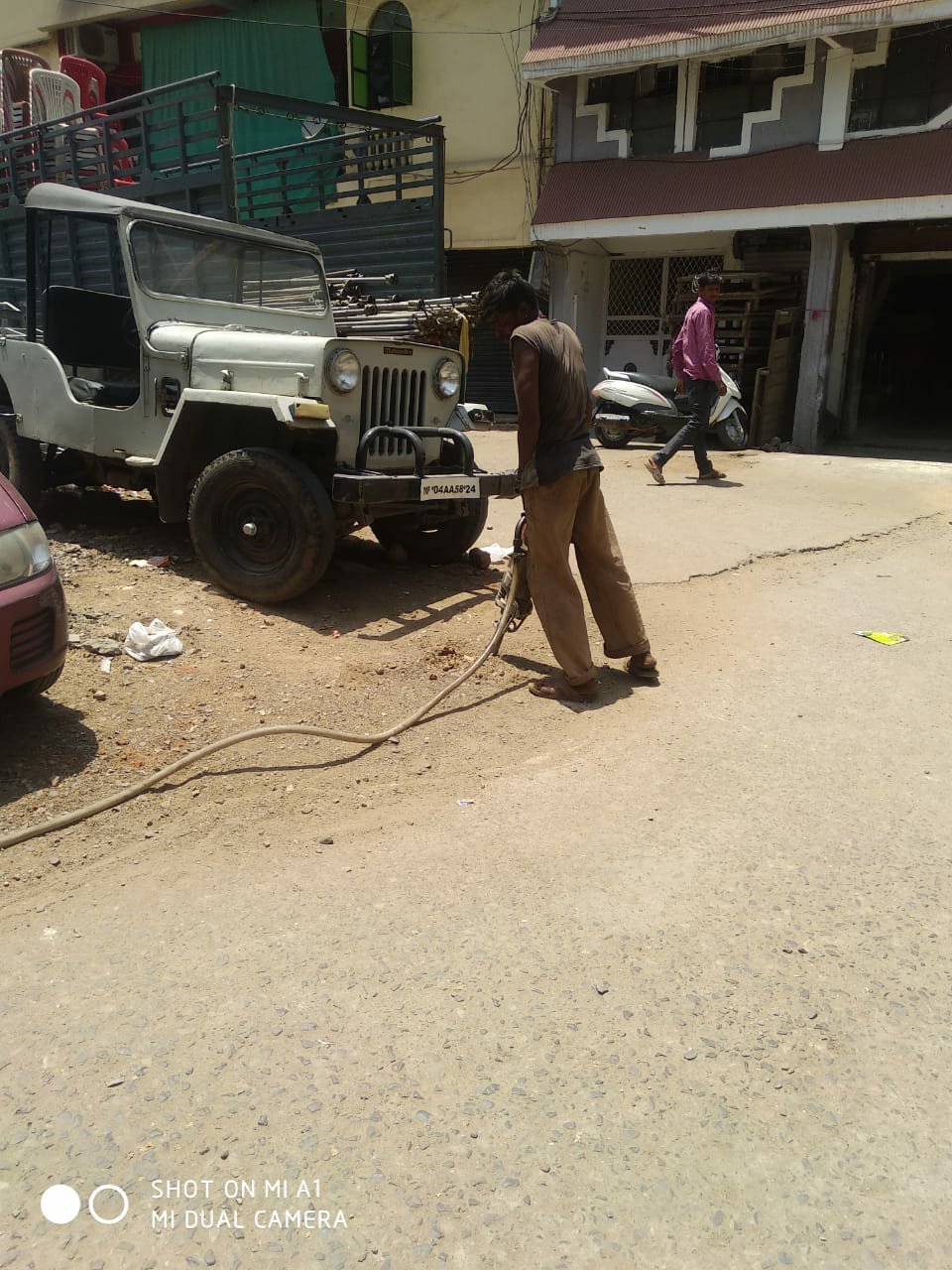 भोपाल के वार्ड 41 में मची पानी की त्राहि, पार्षद समीना रेहान सिद्दीकी ने तत्काल डलवाई बूस्टर लाइन | New India Times