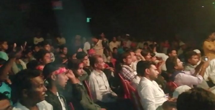 गोला गोकर्णनाथ नगर में सपा, बसपा, रालोद गठबंधन की लोकसभा प्रत्याशी डॉ. पूर्वी वर्मा ने किया रोड शो व नुक्कड़ सभा | New India Times