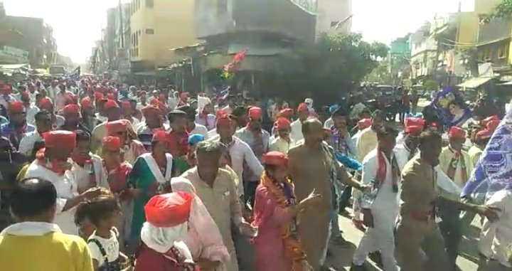 गोला गोकर्णनाथ नगर में सपा, बसपा, रालोद गठबंधन की लोकसभा प्रत्याशी डॉ. पूर्वी वर्मा ने किया रोड शो व नुक्कड़ सभा | New India Times