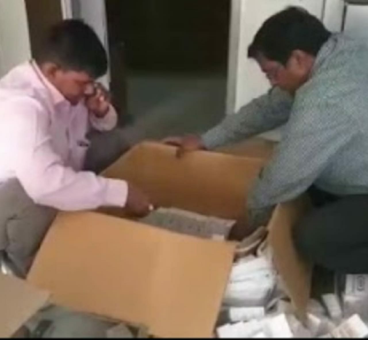 ड्रग्स विभाग की टीम ने प्रतिबंधित दवाइयों का जखीरा बरामद कर तीन अभियुक्तों को किया गिरफ्तार | New India Times