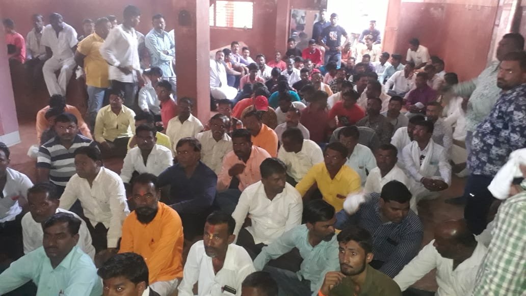 भाजपा के महापौर व नगरसेवक बेटे ने अन्य लोगों के साथ मिलकर शिवसेना जिला प्रमुख पर किया जानलेवा हमला, पुलिस स्टेशन में शिकायत दर्ज, सभी आरोपी फरार, शिवसैनिकों ने किया पुलिस स्टेशन का घेराव | New India Times