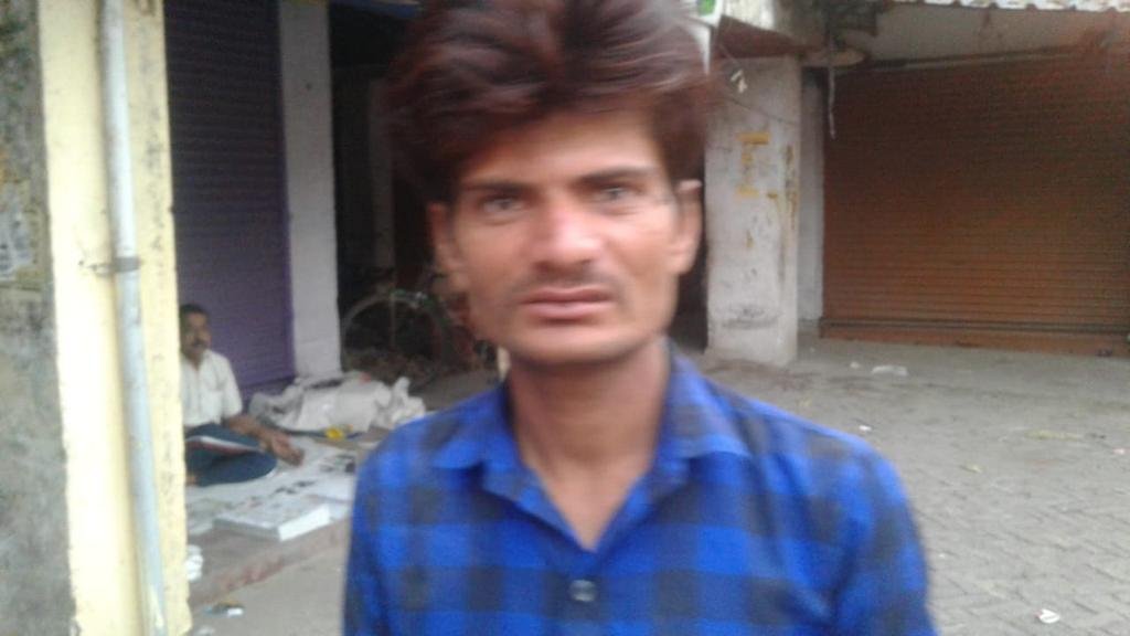 रामकोट थाना क्षेत्र के कांशीराम पुलिस चौकी से चंद कदम की दूरी पर बाइक सवार बदमाशों ने समाचार पत्र विक्रेता के साथ मारपीट कर की लूटपाट | New India Times