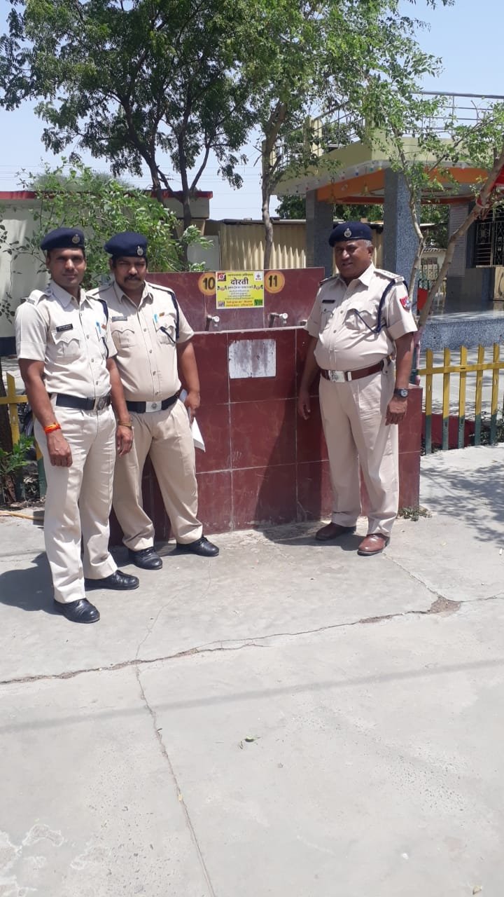 रेलवे पुलिस मेघनगर का जागरूकता अभियान जारी, उत्कृष्ट सेवा के लिए जनाब यासीन मियां मलिक सहाब का हुआ सम्मान | New India Times