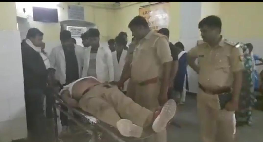 स्कूटी सवार बदमाशों ने एक व्यक्ति को मारी गोली, भीड़-भीड़ वाले इलाके में गोलीकांड से फैली दहशत | New India Times