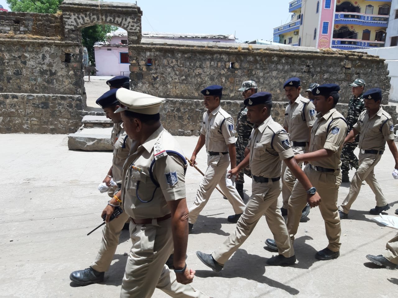 लोकसभा निर्वाचन 2019 के दृष्टिगत पुलिस ने किया फ्लैग मार्च | New India Times