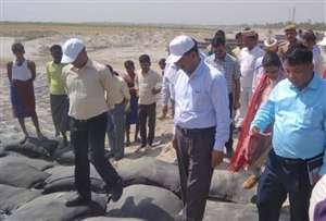 बाढ़ से निपटने की तैयारियां पूरी: डीएम, परियोजना का कार्य होने से ग्रामीणों को बाढ़ का खतरा कम | New India Times