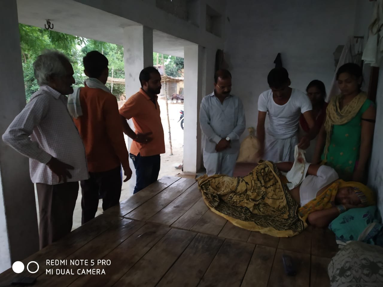 आवारा कुत्ते ने आरएसएस के वरिष्ठ कार्यकर्ता की धर्मपत्नी को नोचा | New India Times