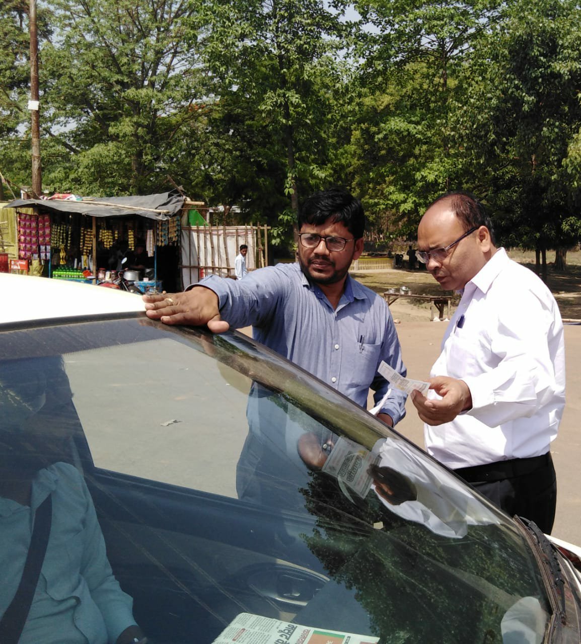 उप जिलाधिकारी सुरेश कुमार एवं खंड शिक्षा अधिकारी रणजीत कुमार के नेतृत्व में लहरपुर में चलाया गया मतदाता जागरूकता अभियान 3 उप जिलाधिकारी सुरेश कुमार एवं खंड शिक्षा अधिकारी रणजीत कुमार के नेतृत्व में लहरपुर में चलाया गया मतदाता जागरूकता अभियान | New India Times