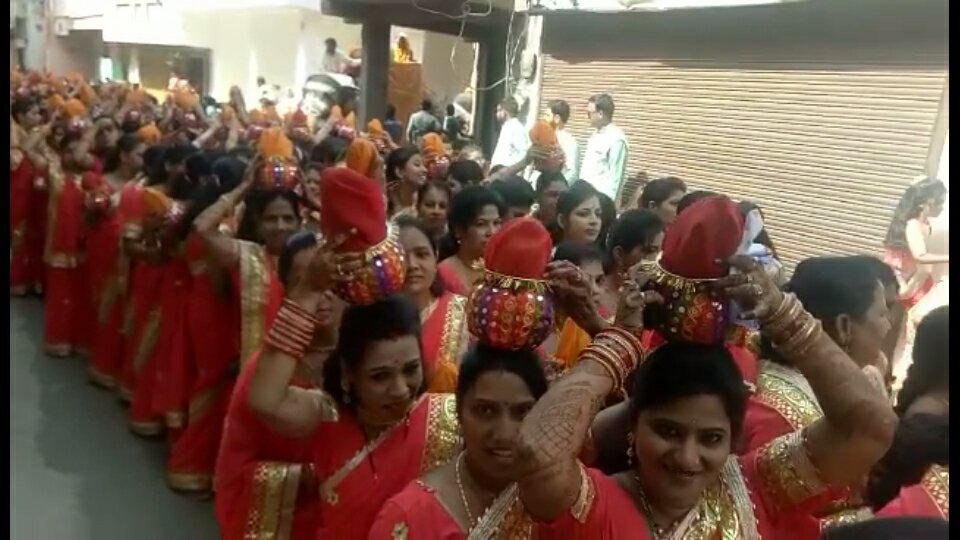 भव्य कलश यात्रा के साथ प्रतिष्ठा महोत्सव का हुआ श्री गणेश, निकाली गई भव्य शोभा यात्रा | New India Times