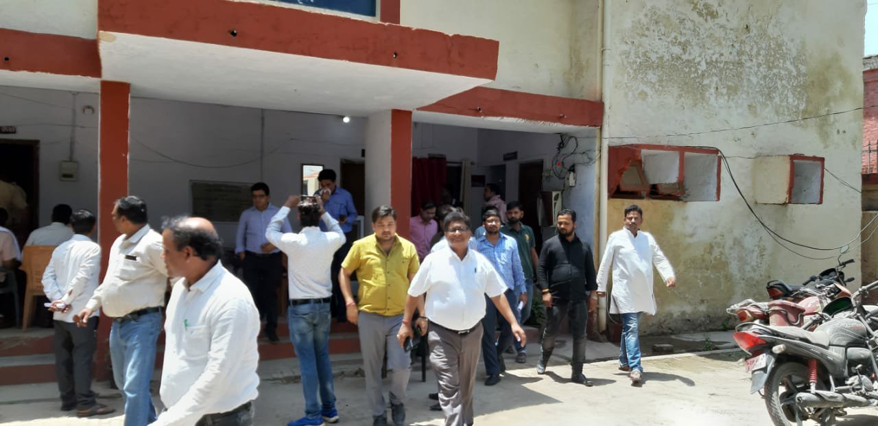 न खाता न बही, जो डॉक्टर और कोतवाल कहें वही सही: पुलिस का अनूठा न्याय, पीड़ित को ही आरोपी बनाकर भेजा जेल | New India Times